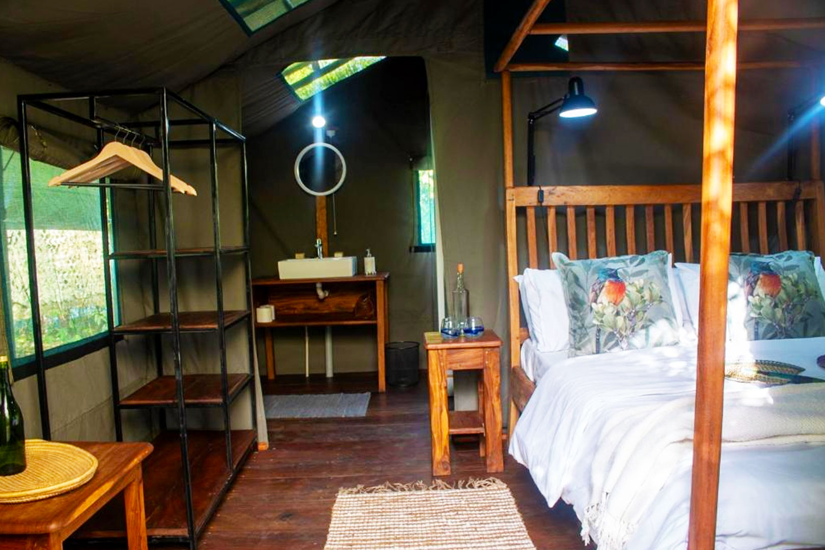 hemingways-luxury-tented-camp